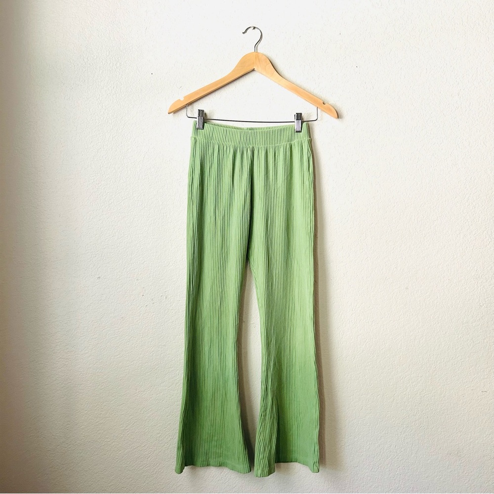 RITA ROW Aspasio Ribbed Subtle Flare Pants Size S Lime Green